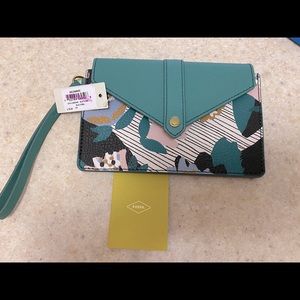 Brand news, Fossil purse.